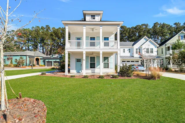 $845,000 | 36 Blue Trail Court, Bluffton, SC 29910