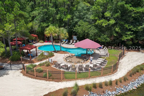 $845,000 | 36 Blue Trail Court, Bluffton, SC 29910