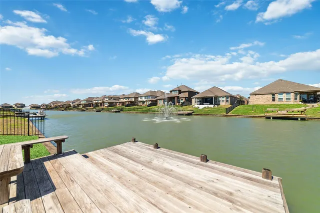 a view of a lake with houses