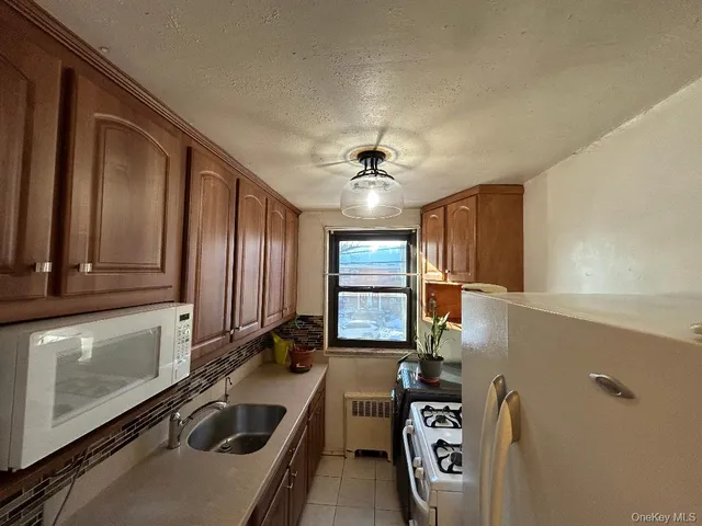 $258,000 | 16-41 160th Street, Unit 6420 | Clearview