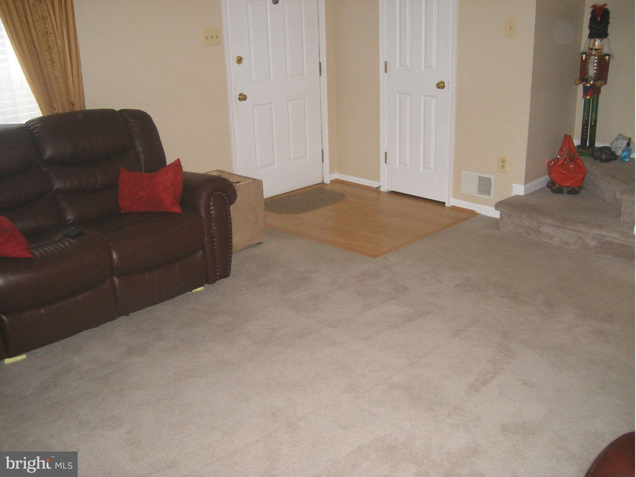 7785 Paddock Way Baltimore, MD 21244 - Photo 21 of 30 a living room with furniture