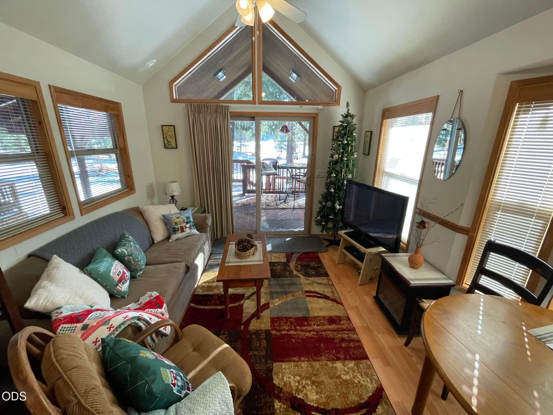 7900 Hyatt Prairie Road, Unit 4 Ashland, OR 97520 - Photo 10 of 12 Gallery Image 10