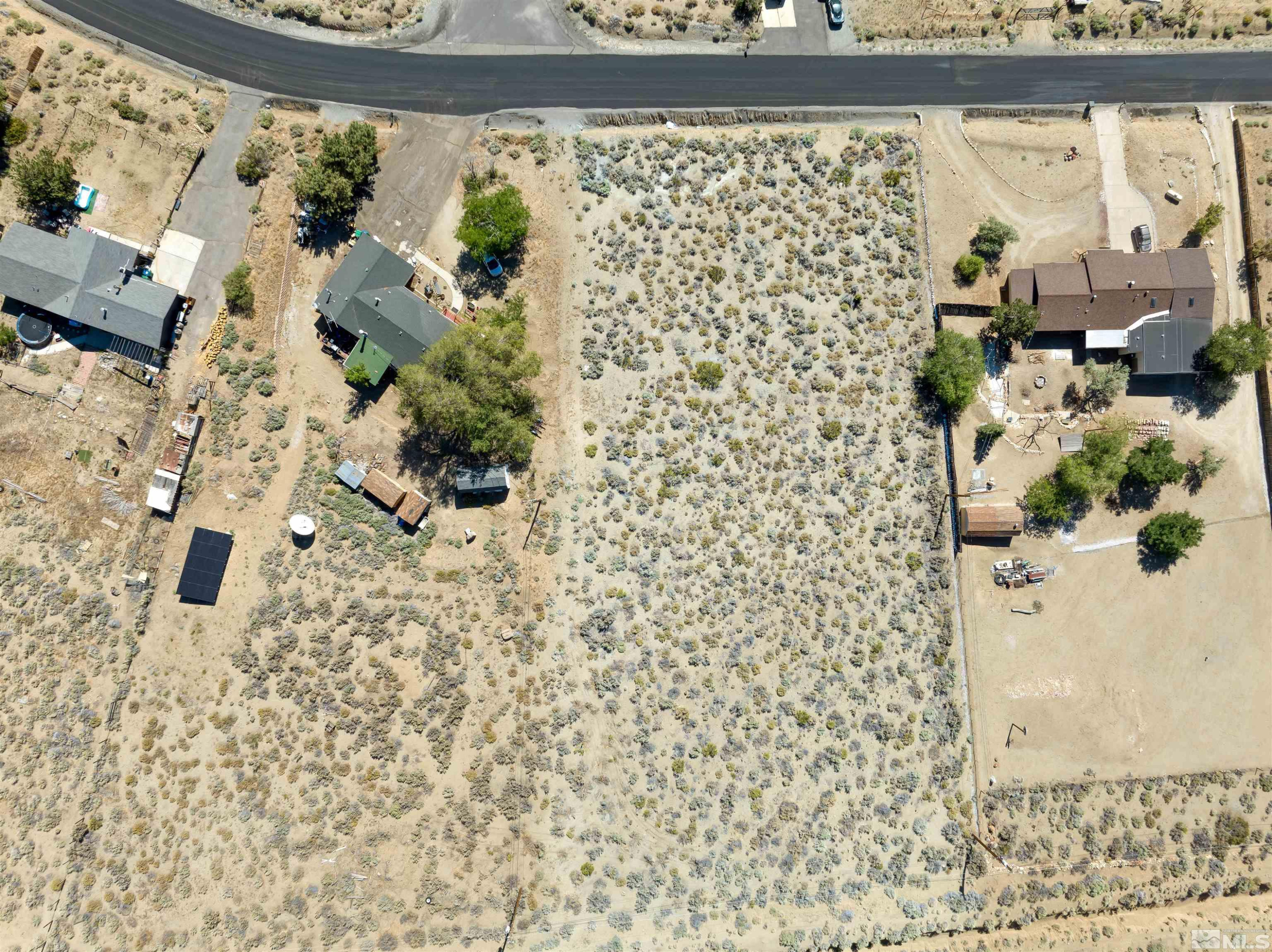 417 Oregon Boulevard Reno, NV 89506 - Photo 3 of 25 a bathroom with a shower