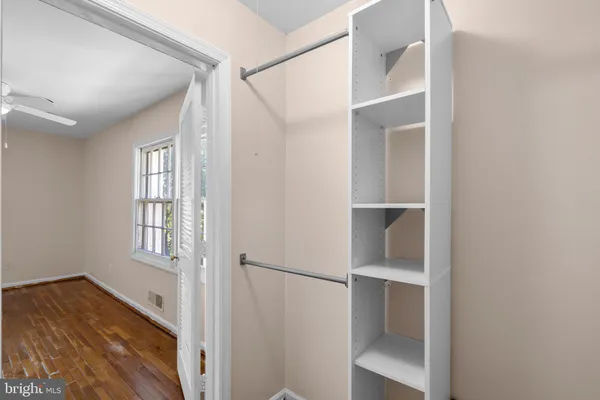 $409,000 | 5927 Bayshire Road, Unit 115, Springfield, VA 22152