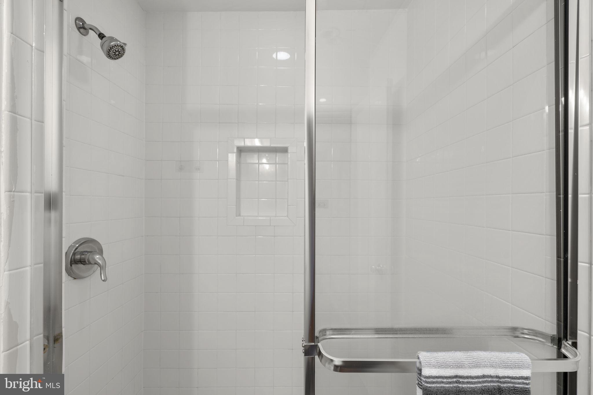 5927 Bayshire Road, Unit 115 Springfield, VA 22152 - Photo 20 of 55 a bathroom with a shower