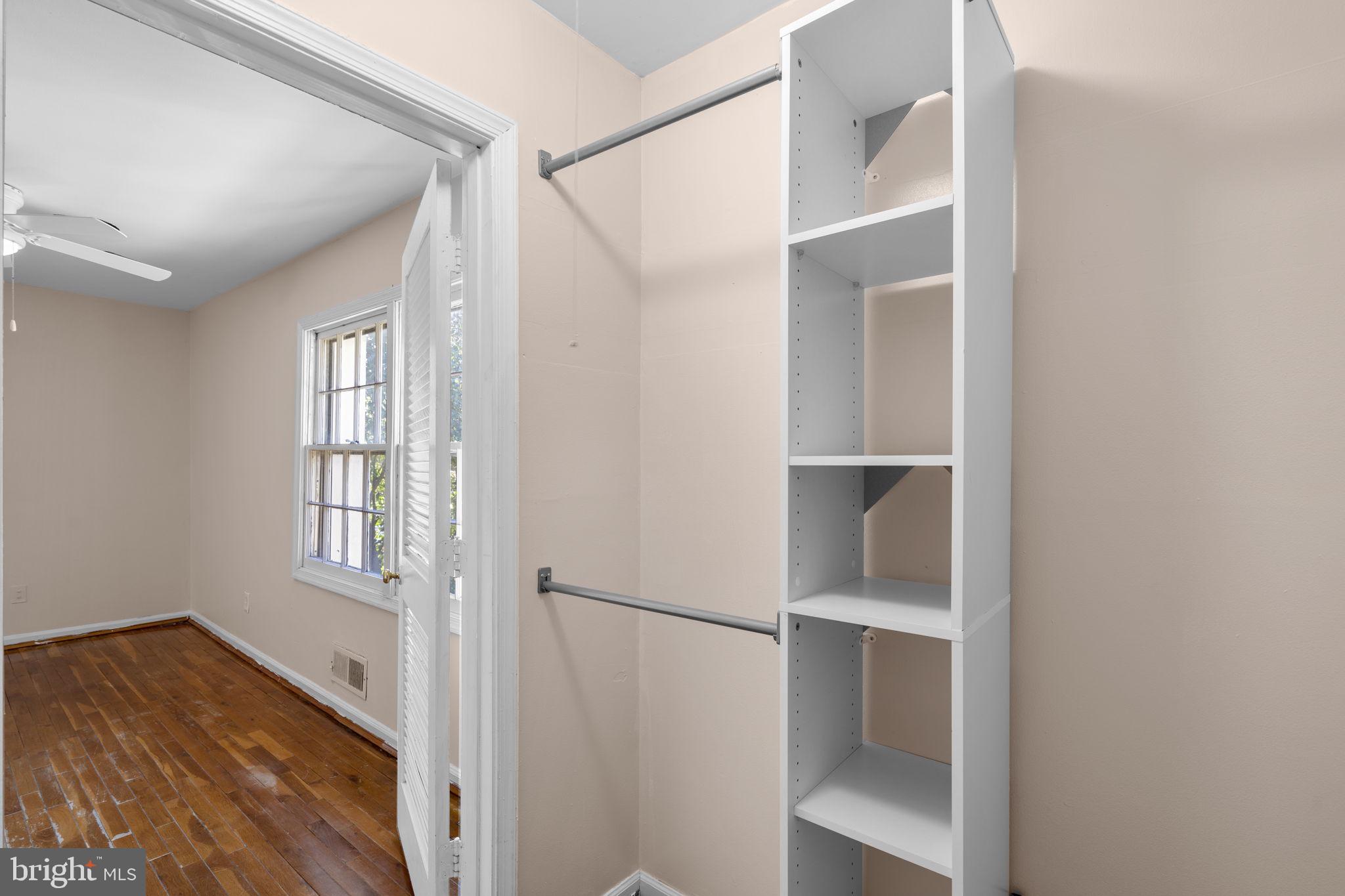 5927 Bayshire Road Springfield, VA 22152 - Photo 21 of 57 Walk in closet