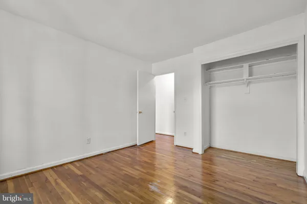 $409,000 | 5927 Bayshire Road, Unit 115, Springfield, VA 22152