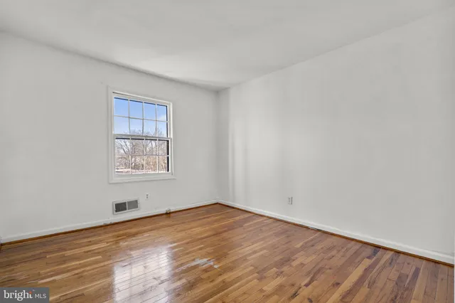 $425,000 | 5927 Bayshire Road, Springfield, VA 22152