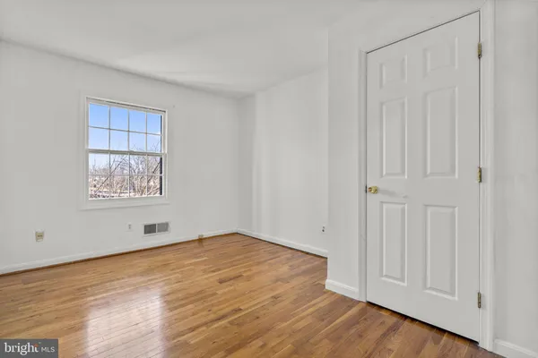 $409,000 | 5927 Bayshire Road, Unit 115, Springfield, VA 22152