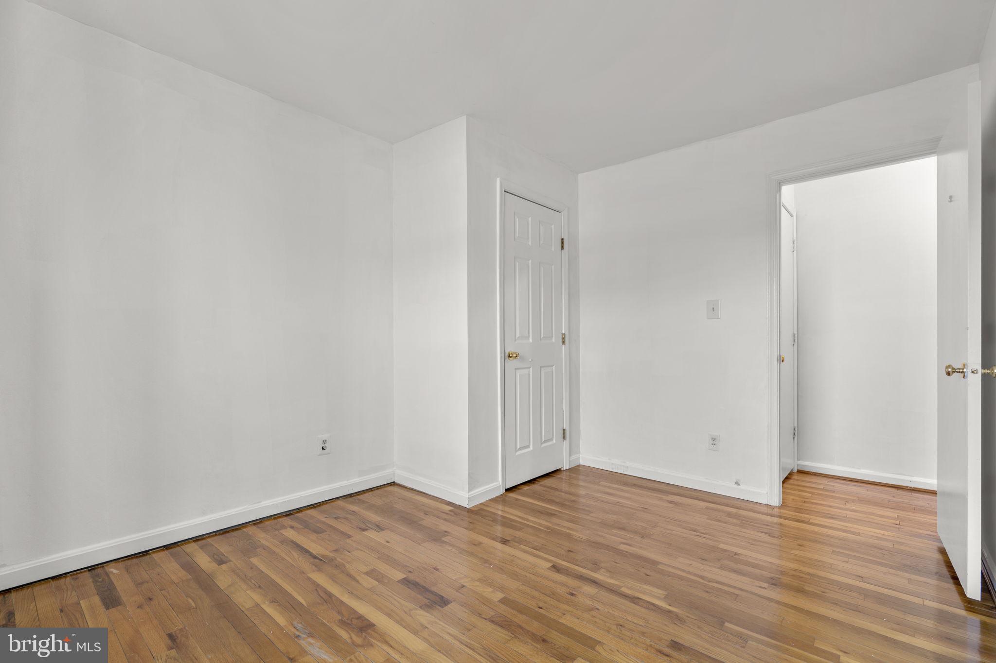 5927 Bayshire Road Springfield, VA 22152 - Photo 31 of 57 Bedroom 3