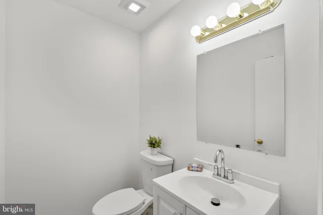 $425,000 | 5927 Bayshire Road, Springfield, VA 22152