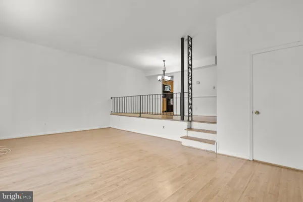 $409,000 | 5927 Bayshire Road, Unit 115, Springfield, VA 22152