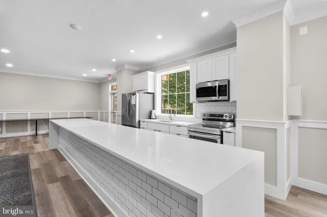 $425,000 | 5927 Bayshire Road, Springfield, VA 22152