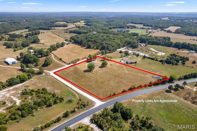 $234,900 | 19 Hugo Road, New Florence, MO 63363