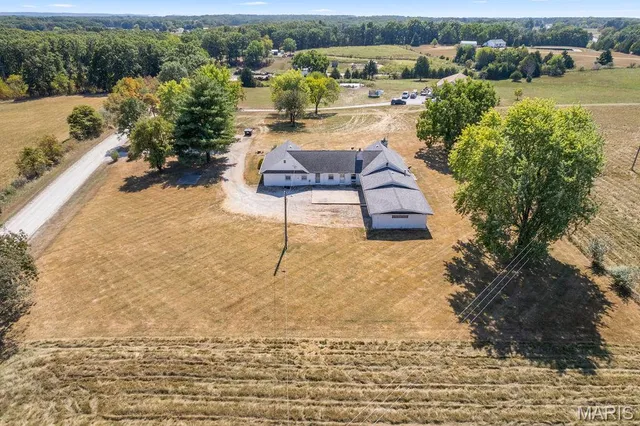 $234,900 | 19 Hugo Road, New Florence, MO 63363