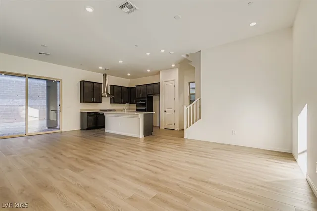 $3,200 | 623 La Vista Acrs Lane, Las Vegas, NV 89138