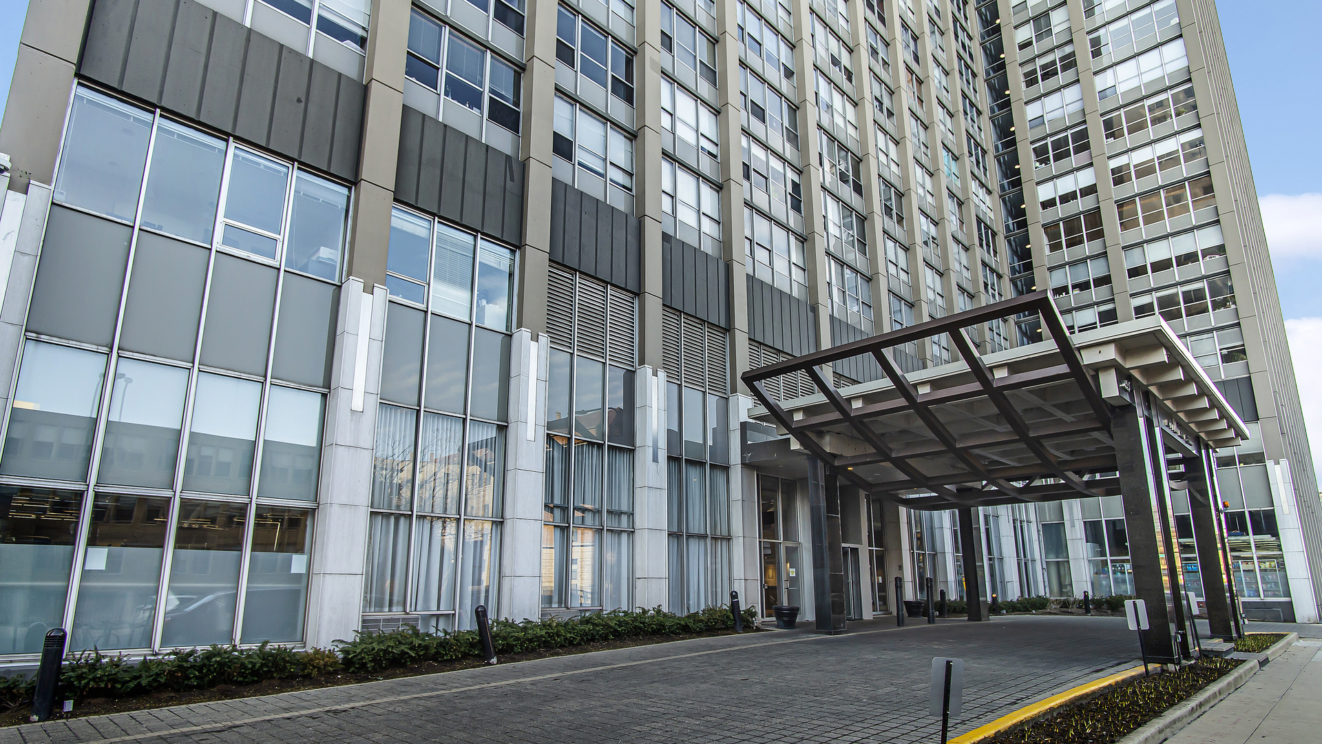 655 West Irving Park Road, Unit 2112 Chicago, IL 60613 - Photo 2 of 17 a view of a building