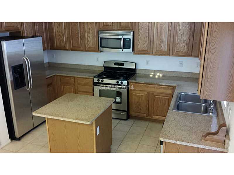 680 Sumatra Place Henderson, NV 89011 - Photo 3 of 20 Kitchen.