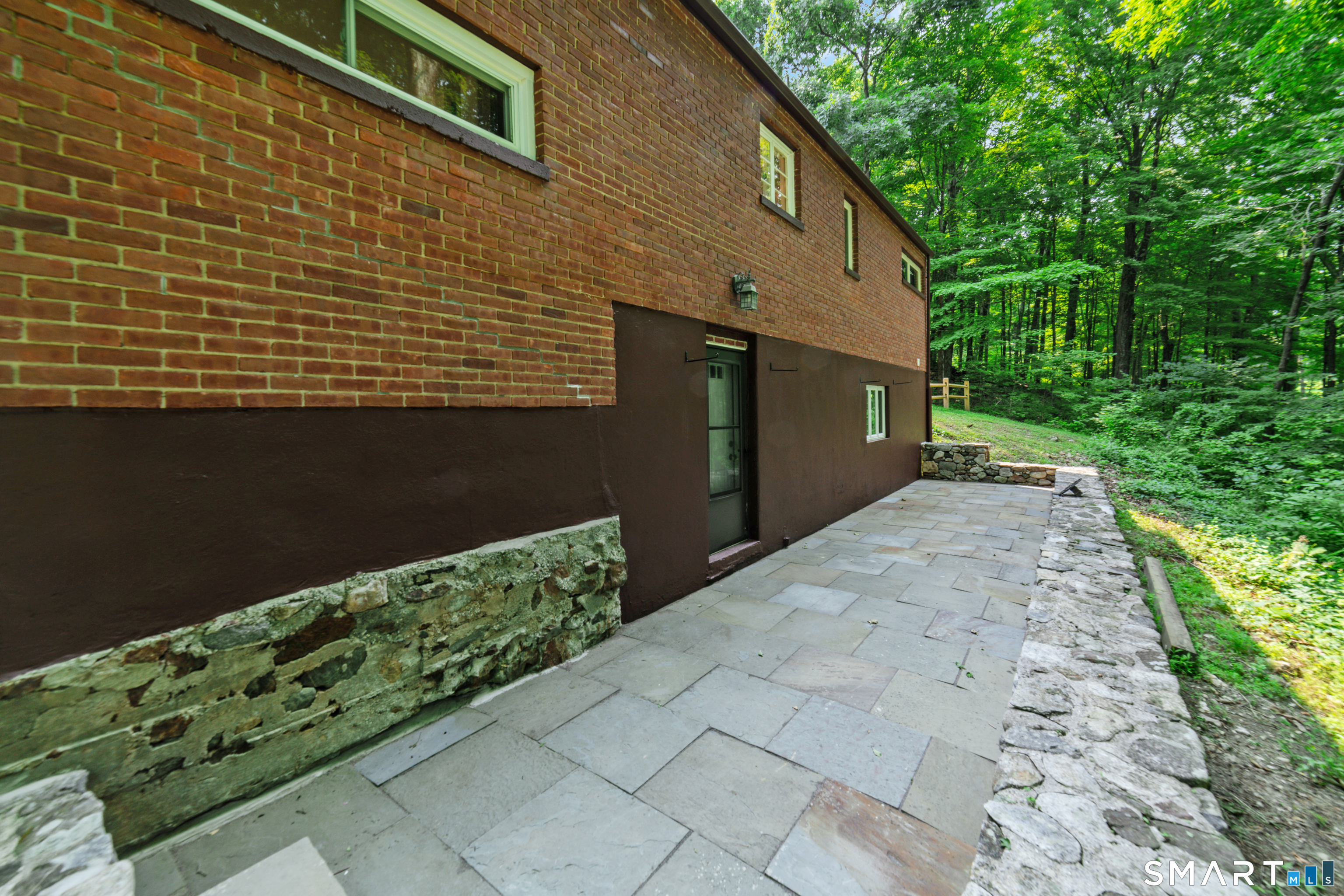 47 Terrell Road Woodbury, CT 06798 - Photo 29 of 33 Gallery Image 29