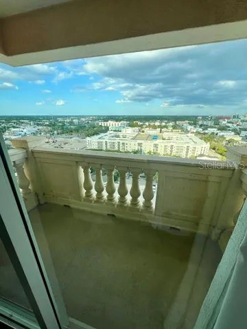 $2,600 | 750 North Tamiami Trail, Unit 1618, Sarasota, FL 34236