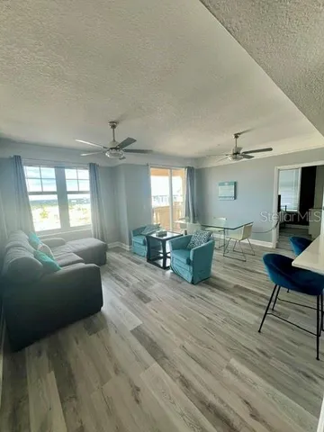 $2,600 | 750 North Tamiami Trail, Unit 1618, Sarasota, FL 34236