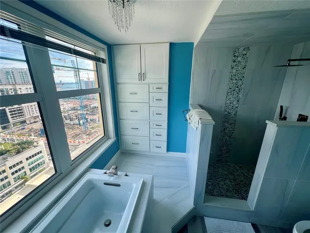 $2,600 | 750 North Tamiami Trail, Unit 1618, Sarasota, FL 34236