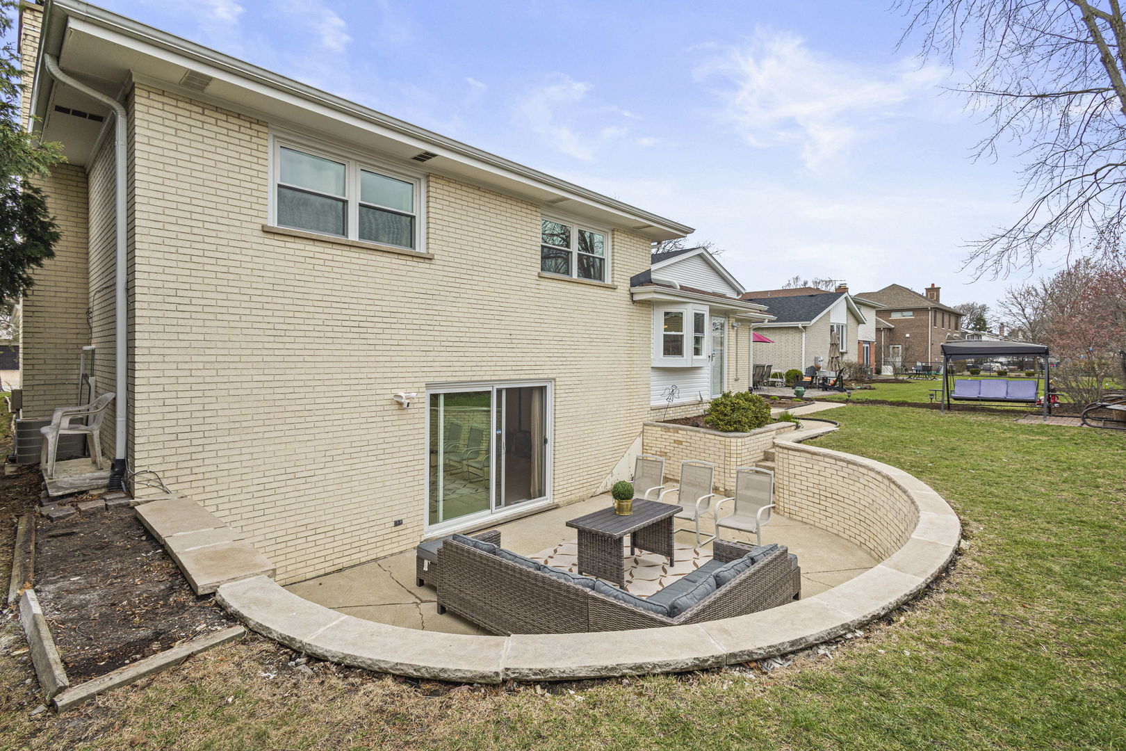 1600 Birch Street Park Ridge, IL 60068 - Photo 26 of 34 a view of a house with swimming pool