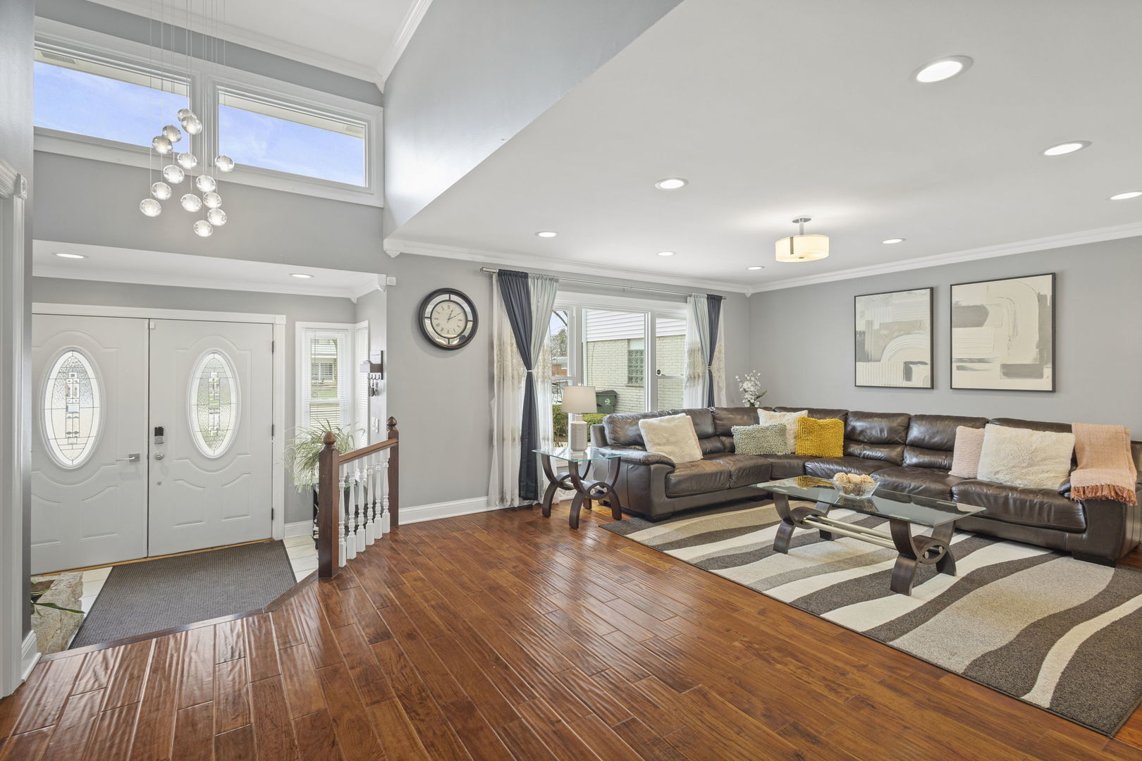 1600 Birch Street Park Ridge, IL 60068 - Photo 3 of 34 a living room with furniture and wooden floor