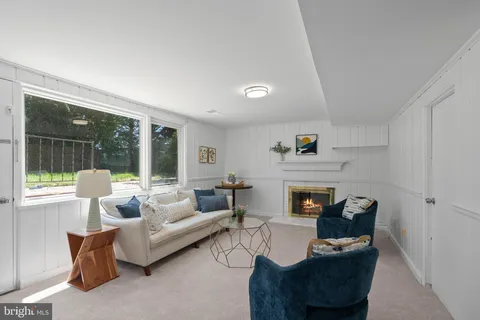 $974,900 | 2954 Viewpoint Road, Alexandria, VA 22314