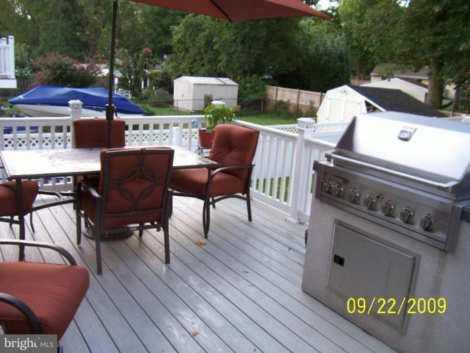 307 Magothy Road Severna Park, MD 21146 - Photo 10 of 26 Maintenance Free Deck