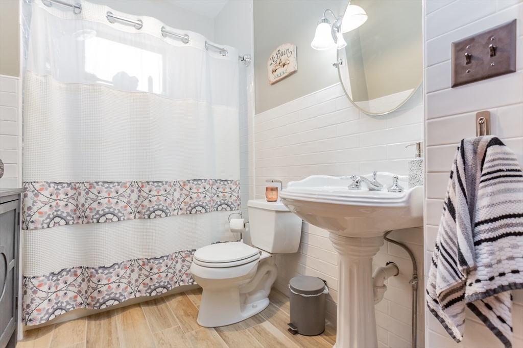 256 Maple Street, Unit 1 Fall River, MA 02720 - Photo 10 of 11