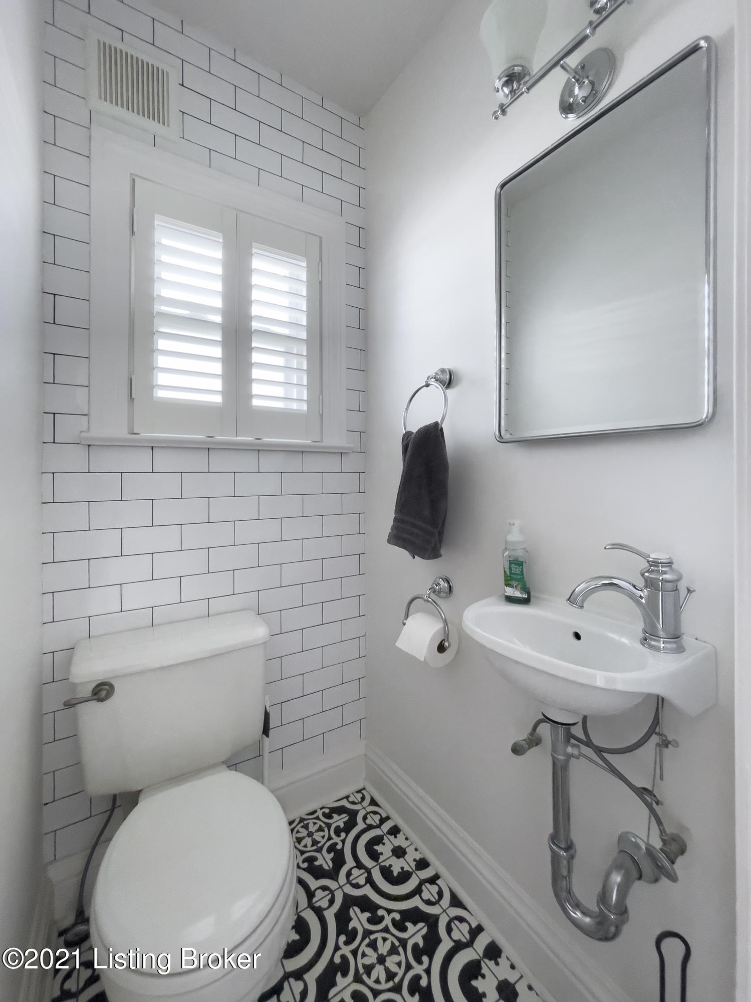 1701 Gresham Road Louisville, KY 40205 - Photo 26 of 52 1701 Gresham Rd-1026