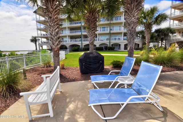 $525,000 | 915 Shoreline Drive West, Unit 112, Sunset Beach, NC 28468