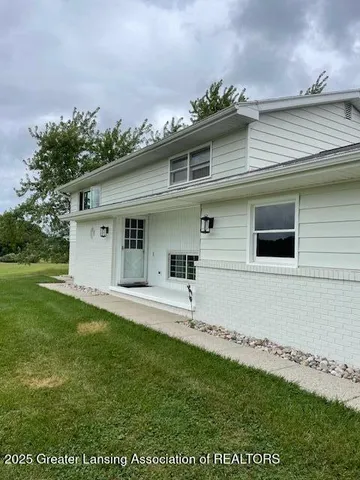 $599,900 | 2280 Swan Road, Dansville, MI 48819