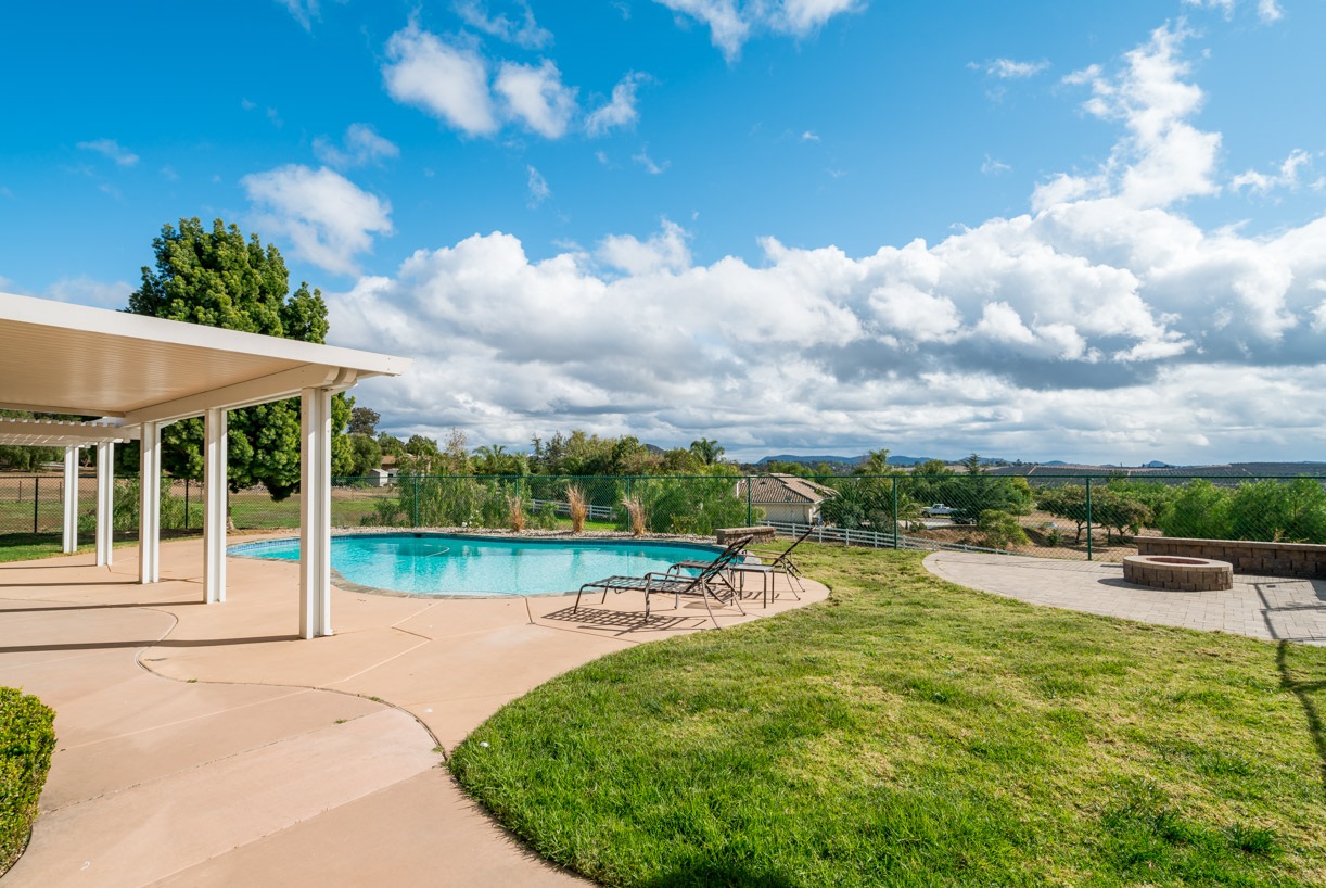 31355 Rivoli Road Valley Center, CA 92082 - Photo 5 of 25
