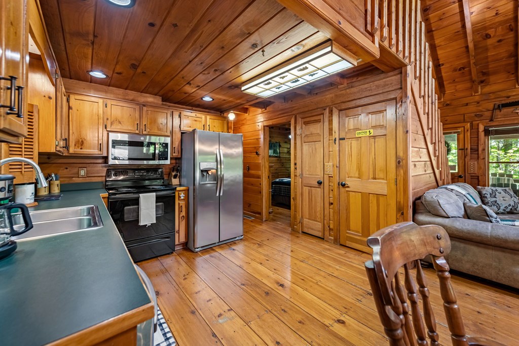 88 Indian Rock Ridge Blue Ridge, GA 30513 - Photo 13 of 54 Gallery Image 13