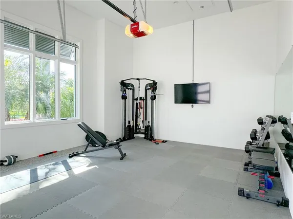 $25,000 | 3123 Crayton Road, Naples, FL 34103