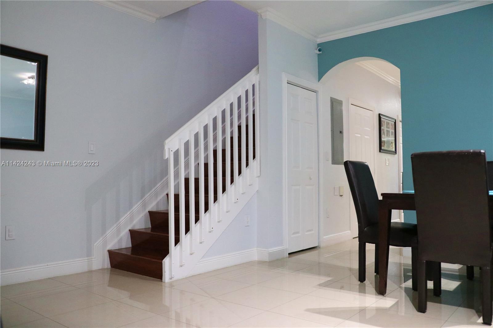 4929 Southwest 140th Terrace, Unit 5 Miramar, FL 33027 - Photo 5 of 24 a view of entryway and hall