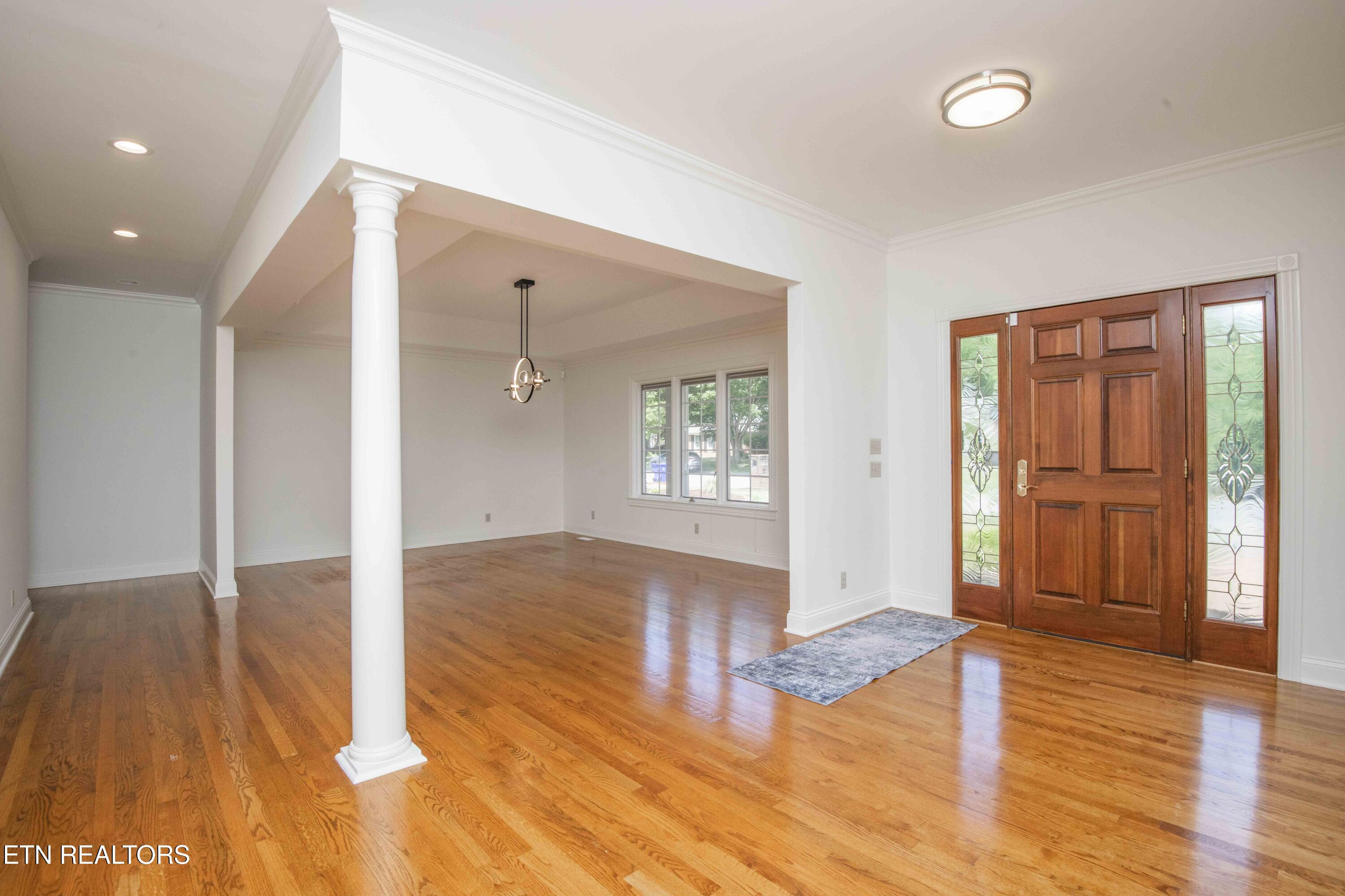 197 Whippoorwill Drive Oak Ridge, TN 37830 - Photo 5 of 40 FORMAL DINING AREA