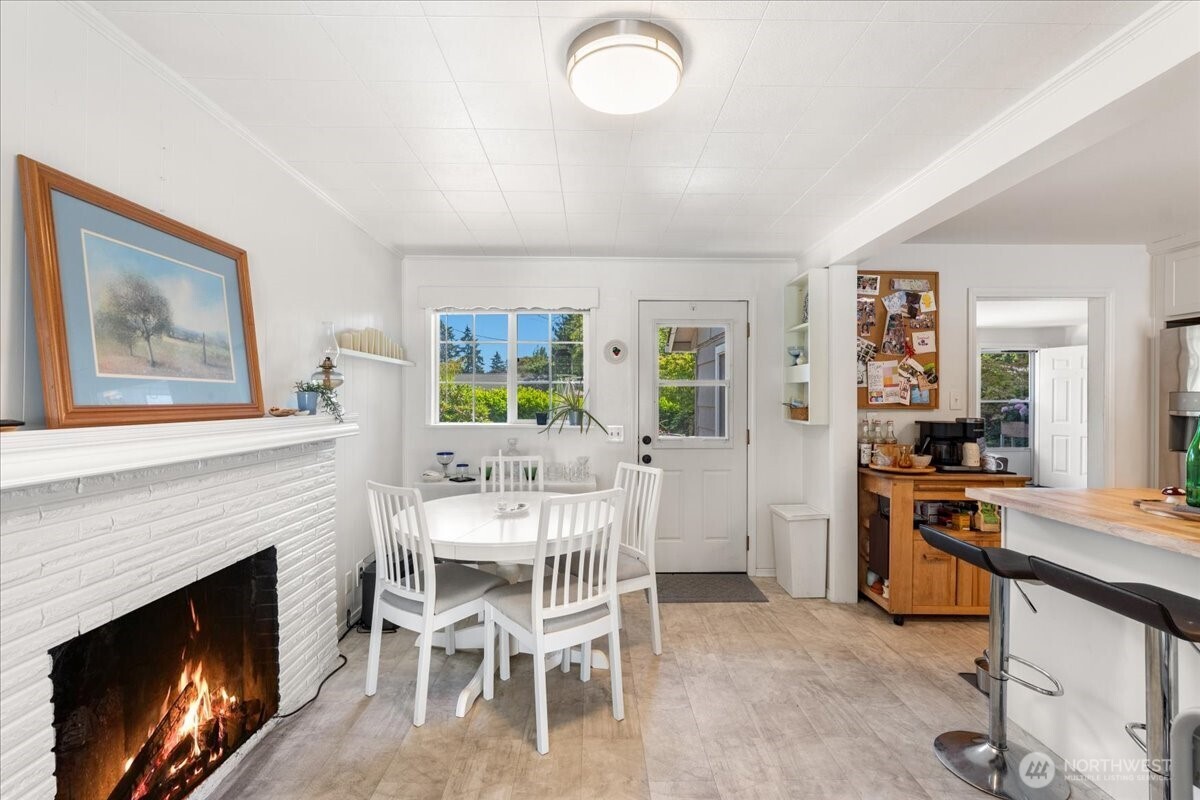 859 Southwest 132nd Street Burien, WA 98146 - Photo 12 of 37