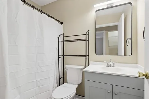 $1,500 | 215 West 9th Avenue, Covington, LA 70433