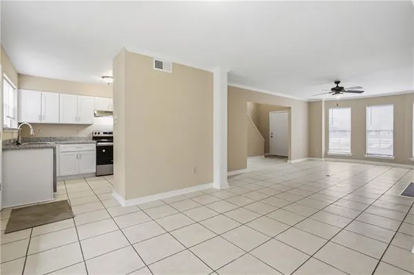 $1,500 | 215 West 9th Avenue, Covington, LA 70433