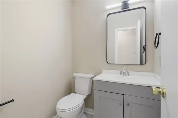 $1,500 | 215 West 9th Avenue, Covington, LA 70433