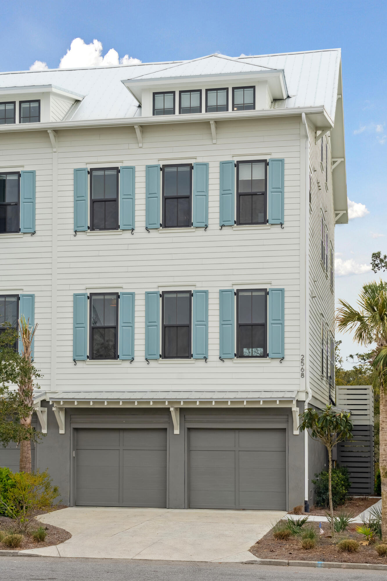 2568 Helmsman Road Johns Island, SC 29455 - Photo 3 of 53 2568Helmsman-KeenEyeMarketing-002