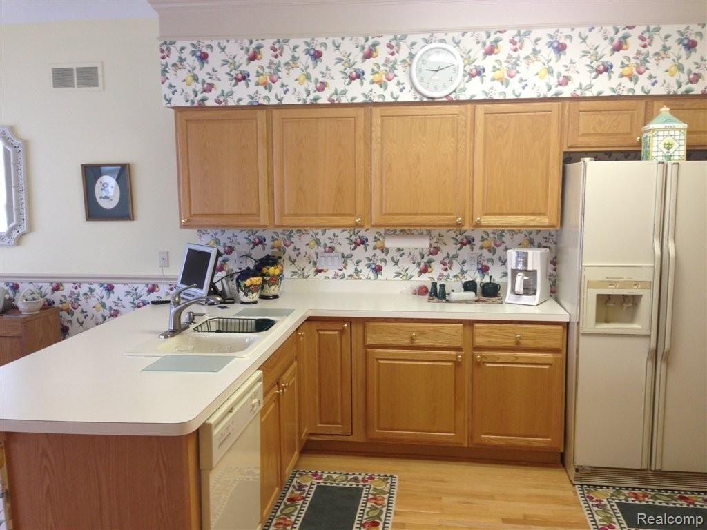 1874 Dunham Drive, Unit 17 Rochester, MI 48306 - Photo 12 of 22 Photo Aug 22, 9 11 37 AM.jpg