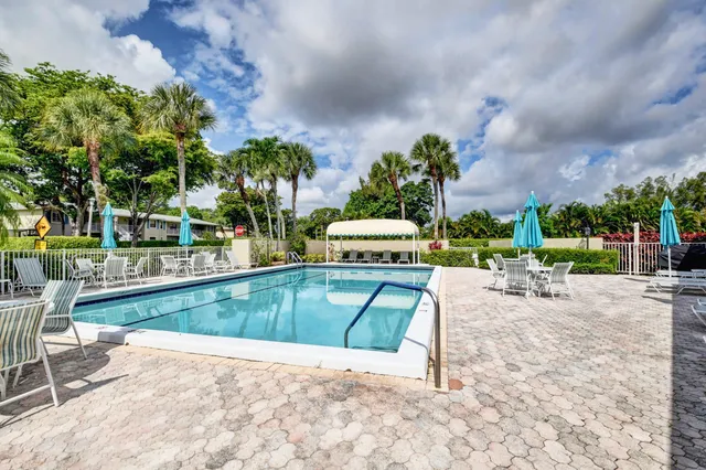 $5,000 | 18 Westgate Lane, Unit 18F, Boynton Beach, FL 33436