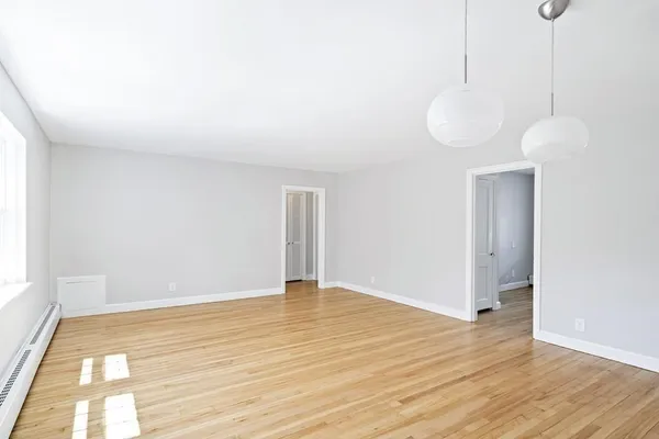 $2,800 | 23 Hammond Pond Parkway, Unit 2, Chestnut Hill, MA 02467