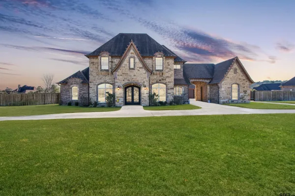 $899,900 | 145 Abby Gail Drive, Longview, TX 75605