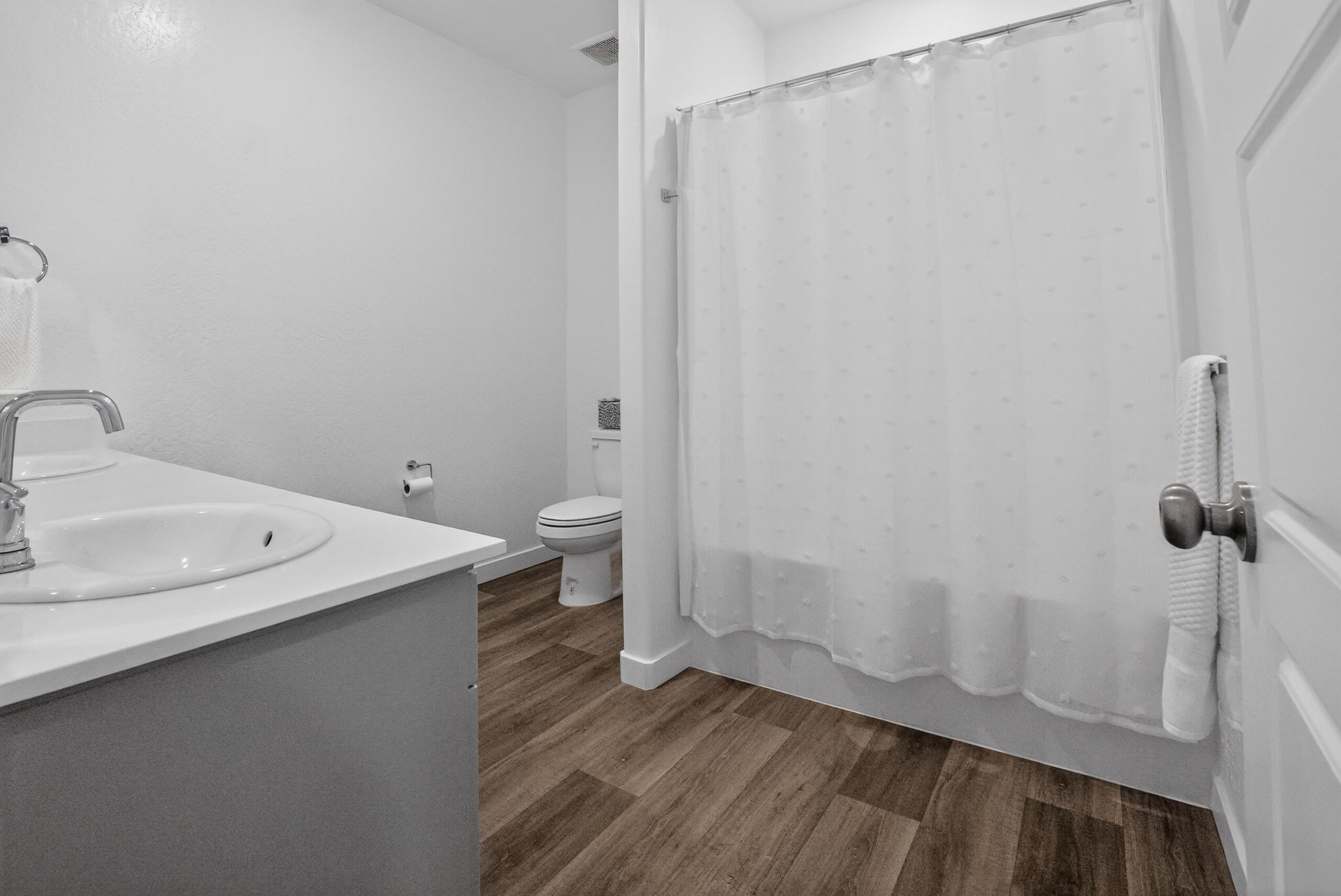 4242 Hampton Way Clovis, CA 93619 - Photo 22 of 39 DSC08362-HDR