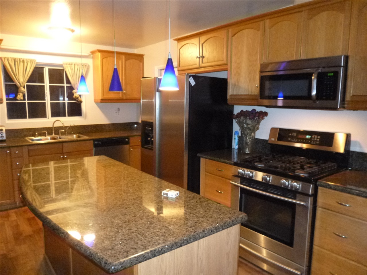 214 Dathe Street Spring Valley, CA 91977 - Photo 3 of 17 Gallery Image 3